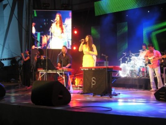 Paula Seling a strălucit pe scena Festivalului de Muzică Uşoară Mamaia 2012 - video